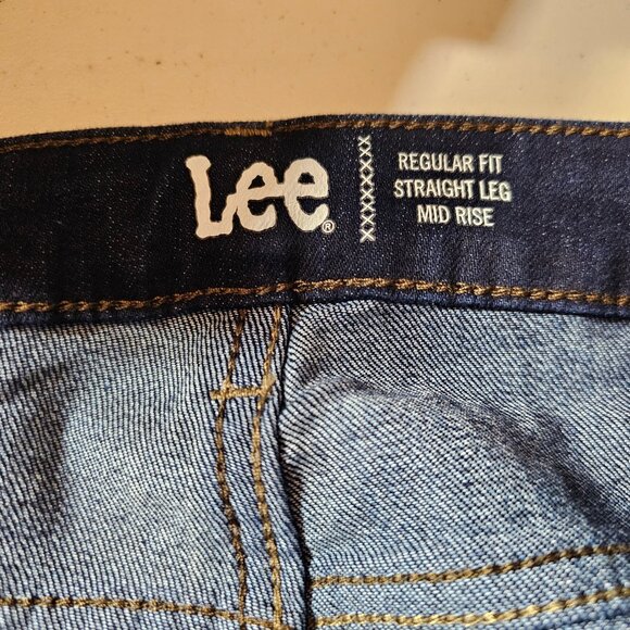 Lee Regular Fit - Straight Leg - Mid-Rise Jeans - 24M - 45x30 - NWOT - Picture 9 of 10